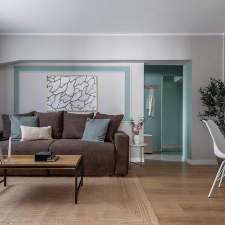 בוקרשט Holt - Sublime Minty Green 1Br On The Park מראה חיצוני תמונה