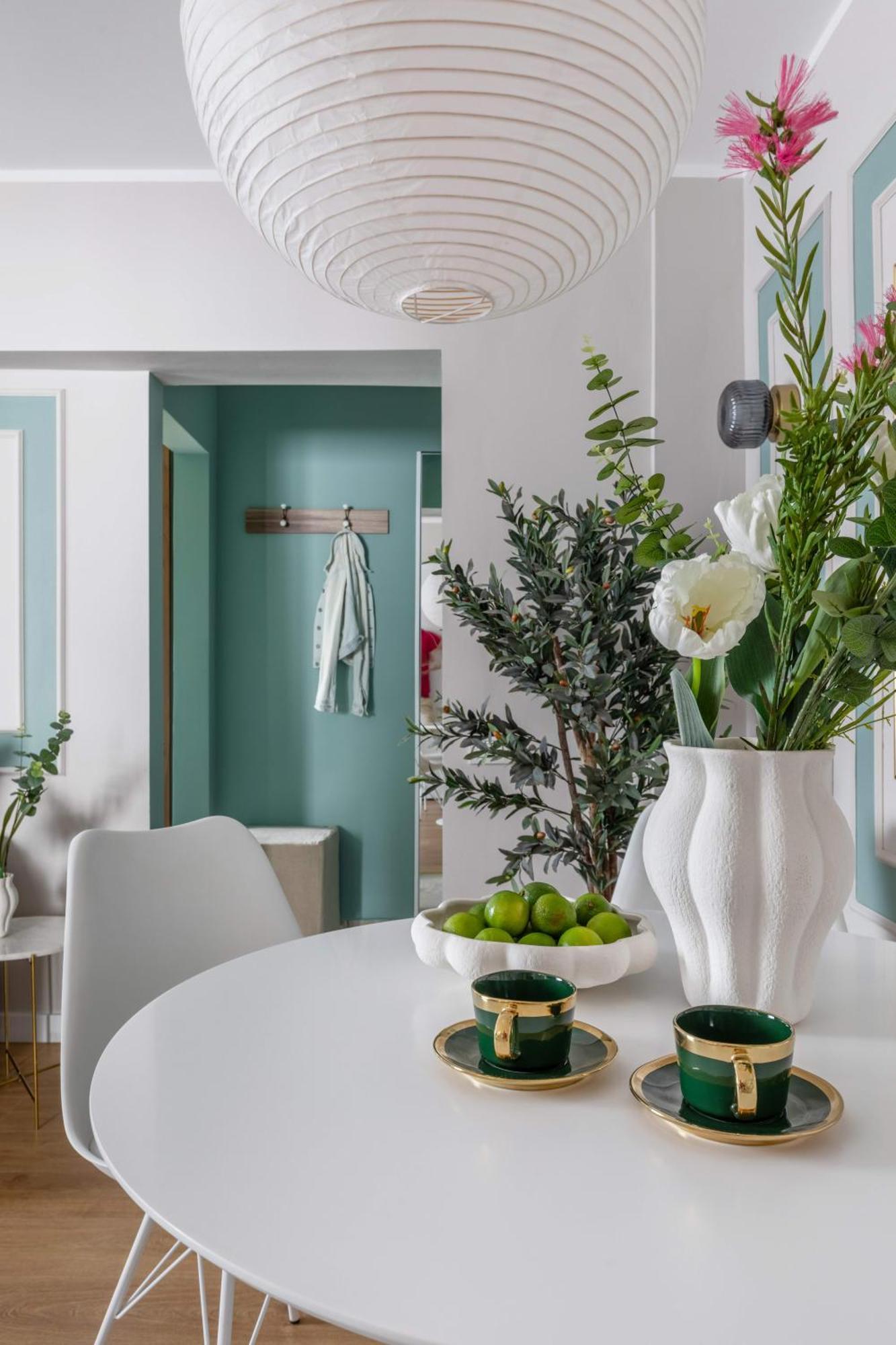 בוקרשט Holt - Sublime Minty Green 1Br On The Park מראה חיצוני תמונה